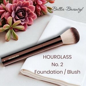 HOURGLASS No. 2 Foundation / Blush Brush  ~NEW~  No Box